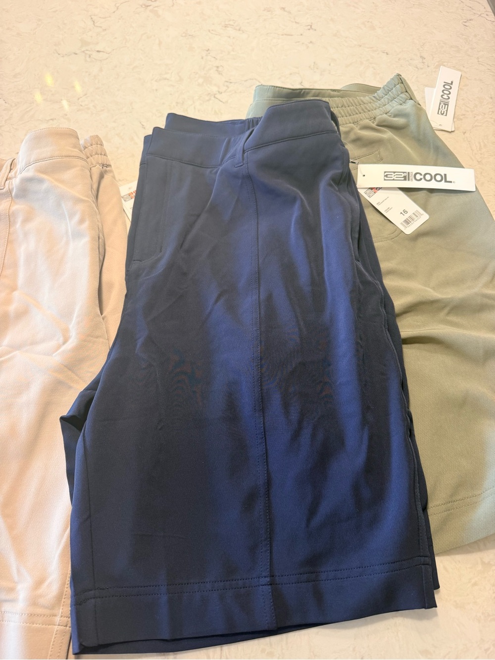 32 Degrees Cool Women’s Bermuda Shorts Size 16 NWT Lot 3 Stretch Golf Casual